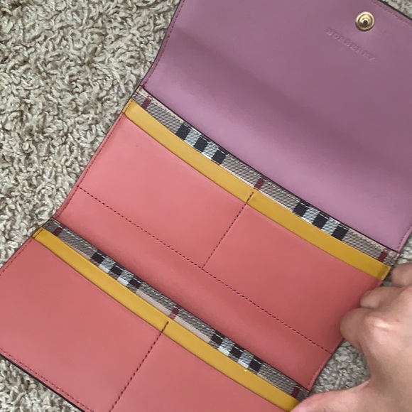 Burberry Pink Leather Long Wallet - Picture 3 of 10